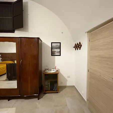 Le Pozzelle Presicce, Bilocale Casa A Corte Xvi Sec Ferienhaus